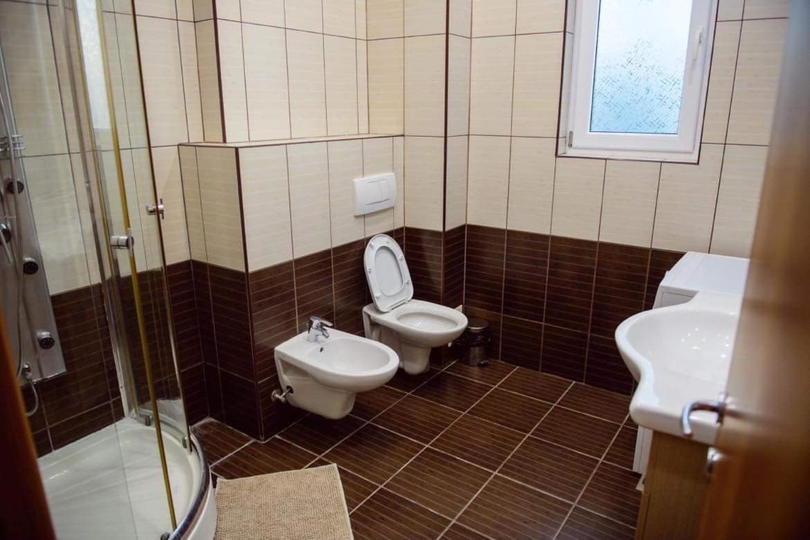 Sadara Sea Breeze Lägenhet Năvodari Exteriör bild